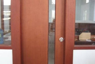 van-de-cua-go-cong-nghiep-cho-nha-hang-khach-san-quan-an