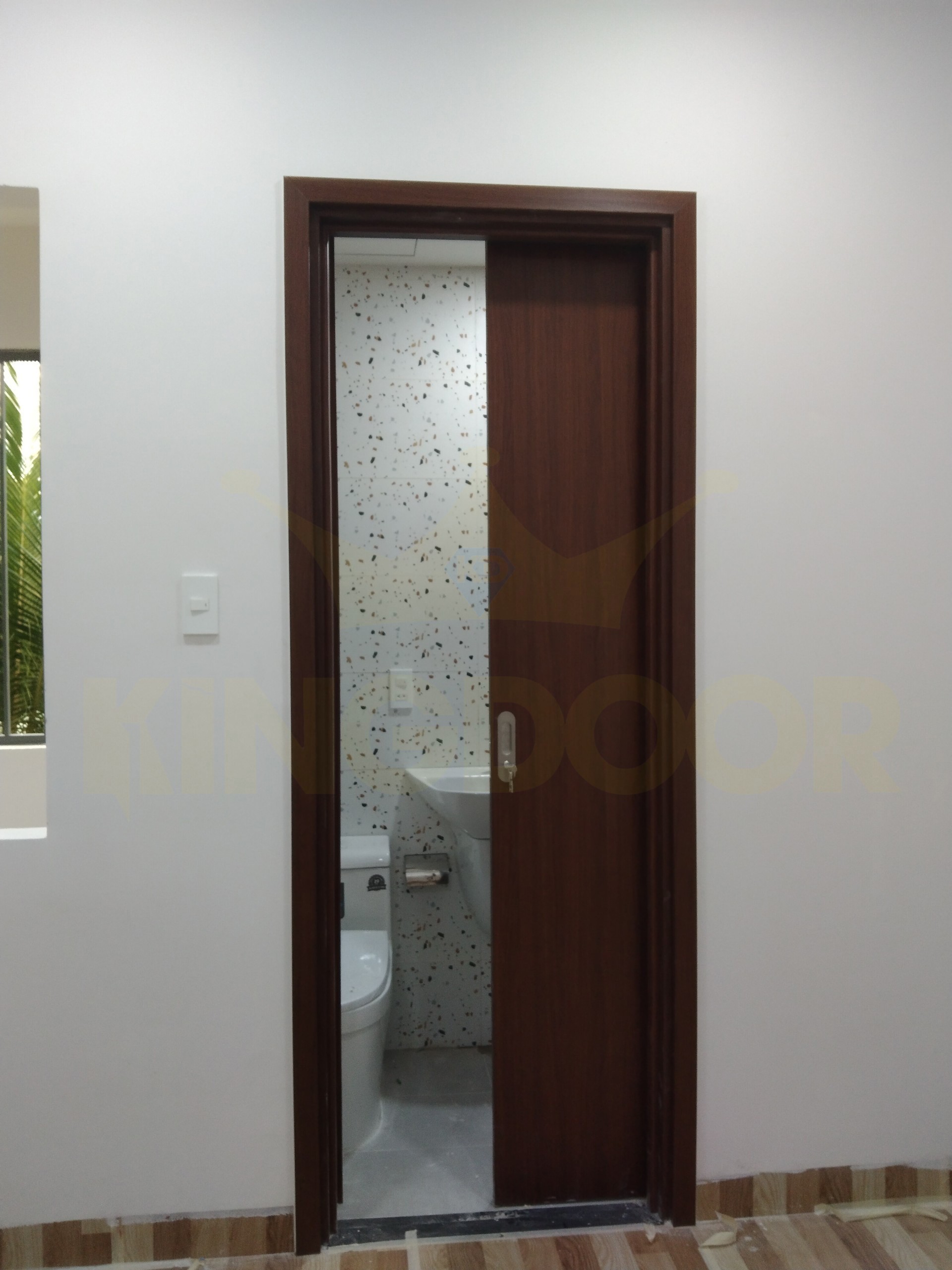 Cửa lùa nhựa composite