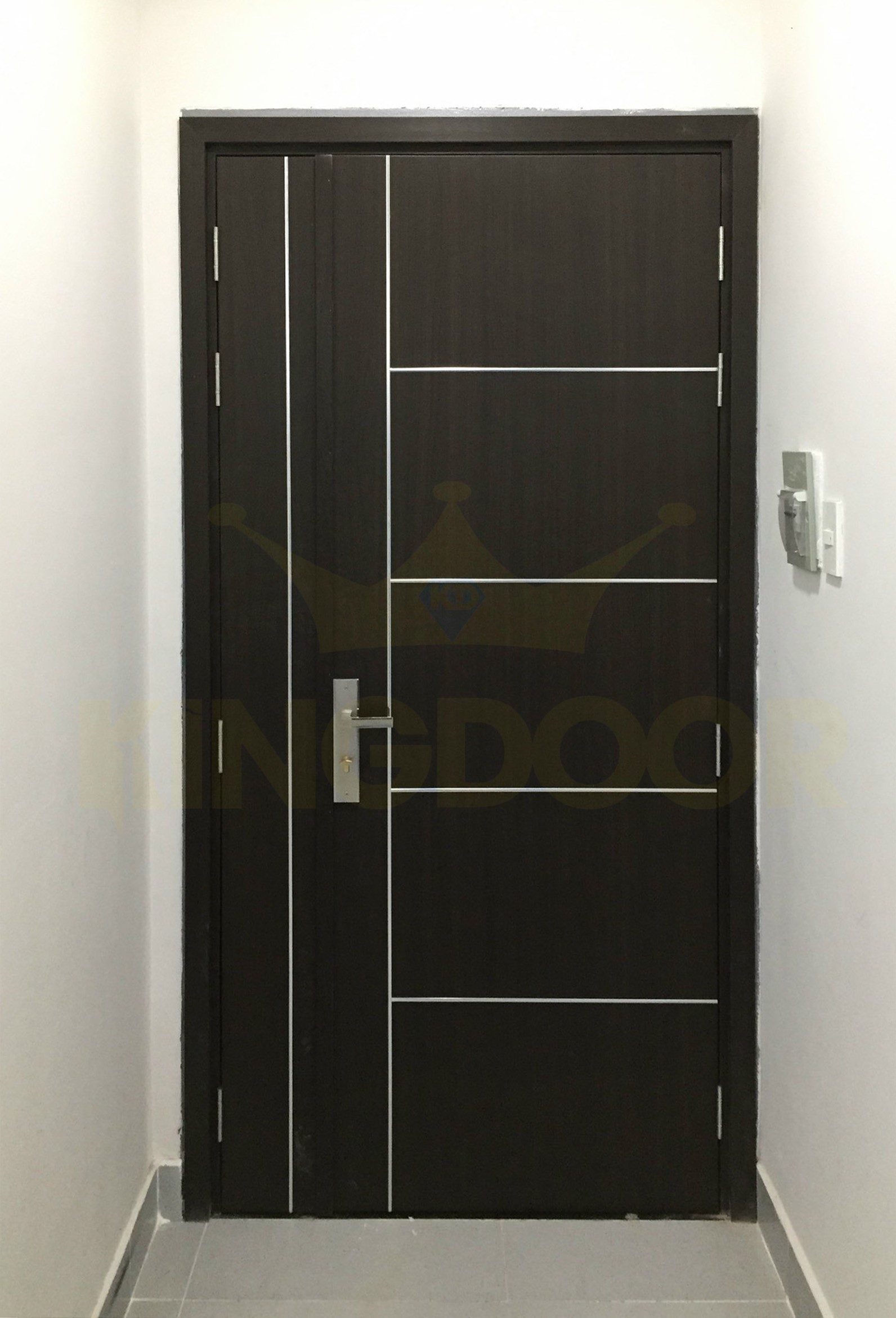 Cửa nhựa composite 2 cánh lệch chỉ nhôm