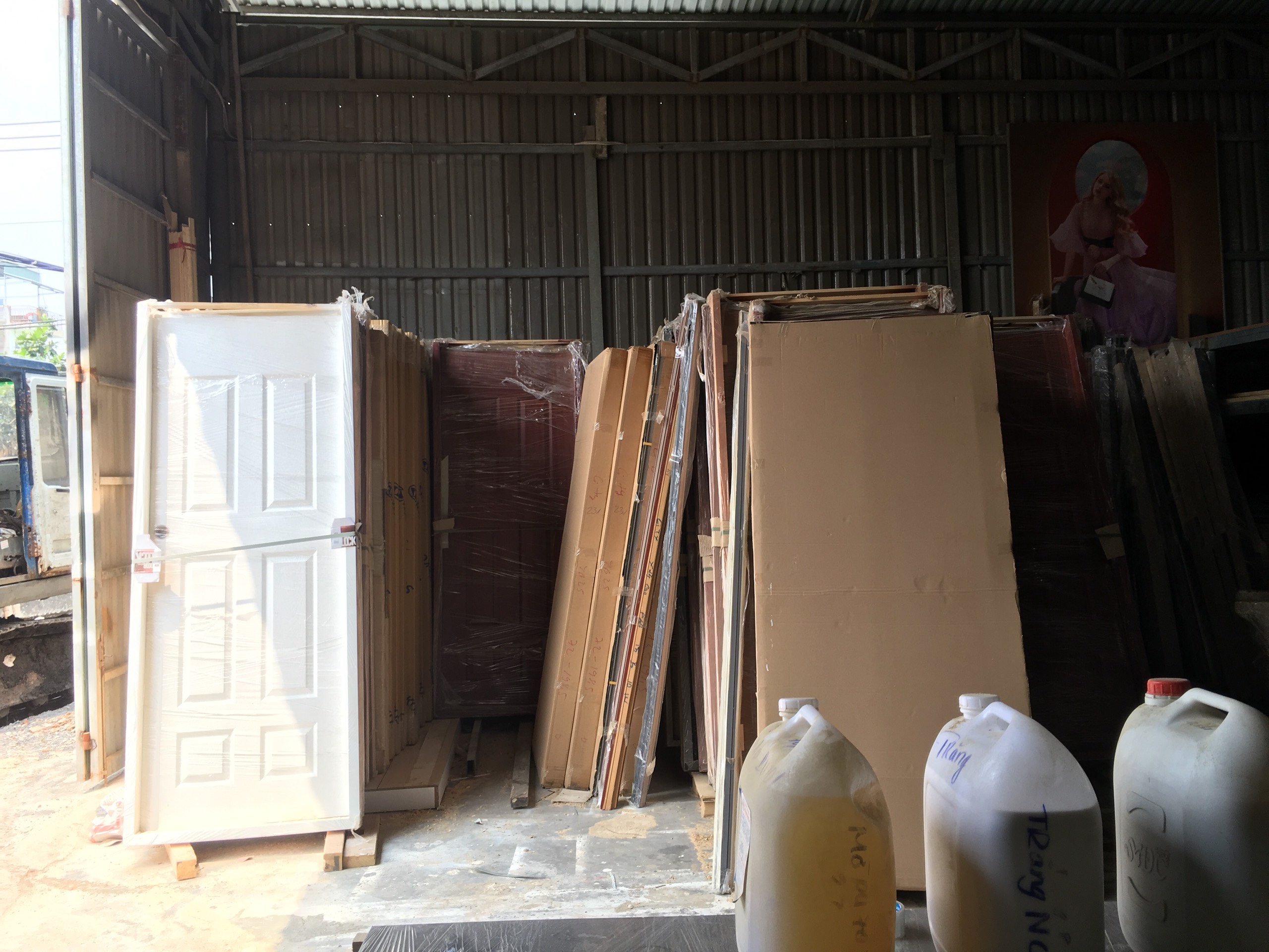Xưởng sản xuất cửa gỗ công nghiệp uy tín Kingdoor