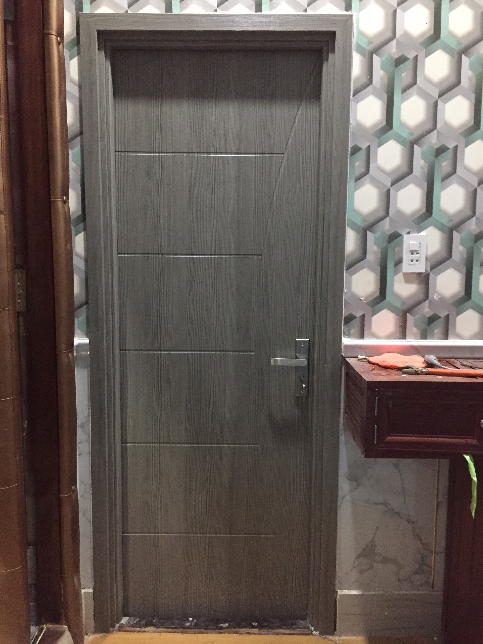 Cửa nhựa gỗ Composite màu B10