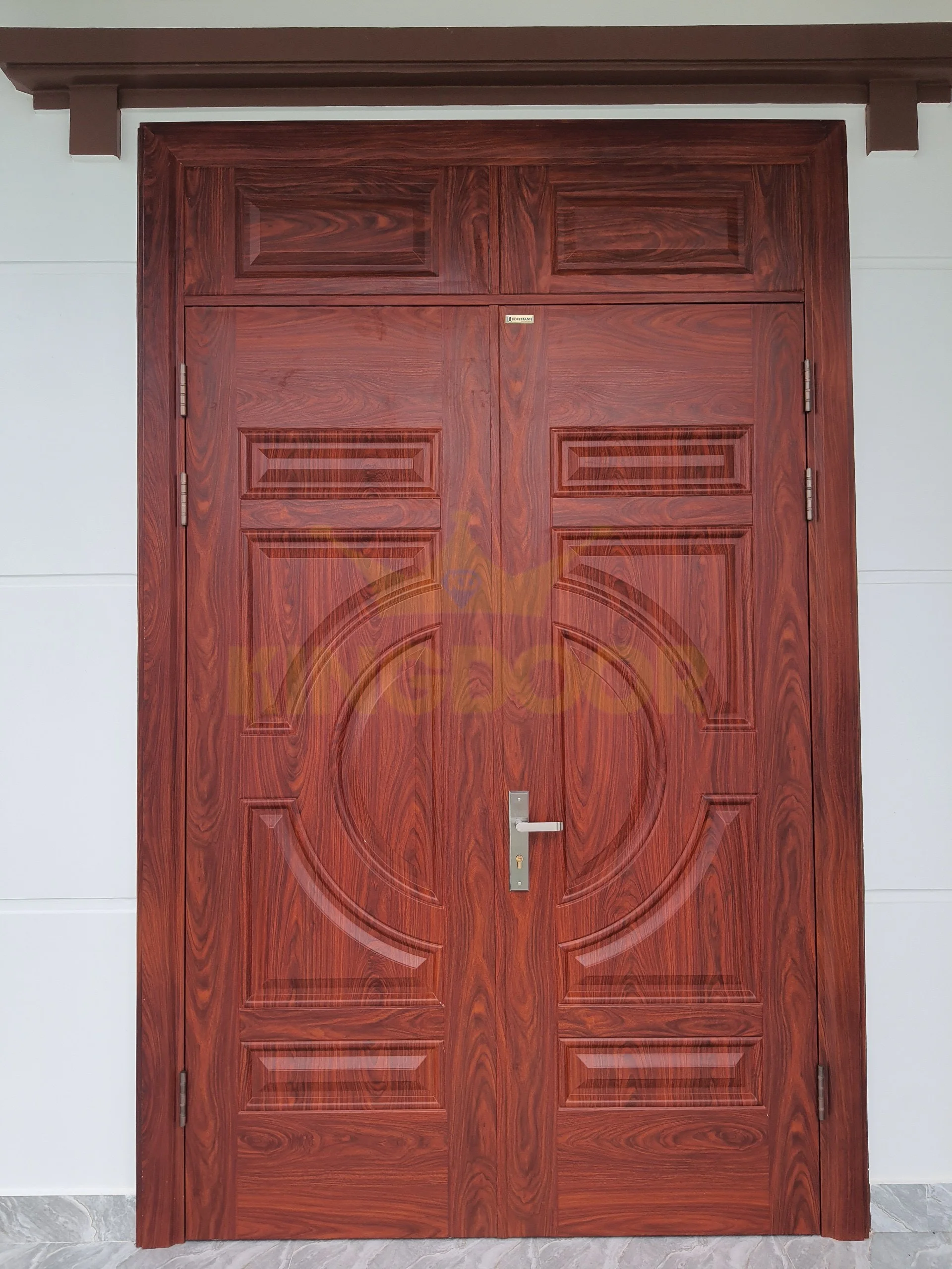 Cửa thép vân gỗ 2 cánh đều tại Lâm Đồng
