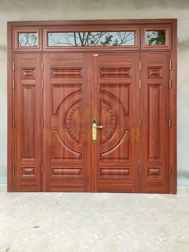 cửa thép vân gỗ 4 cánh lệch tại Lâm Đồng