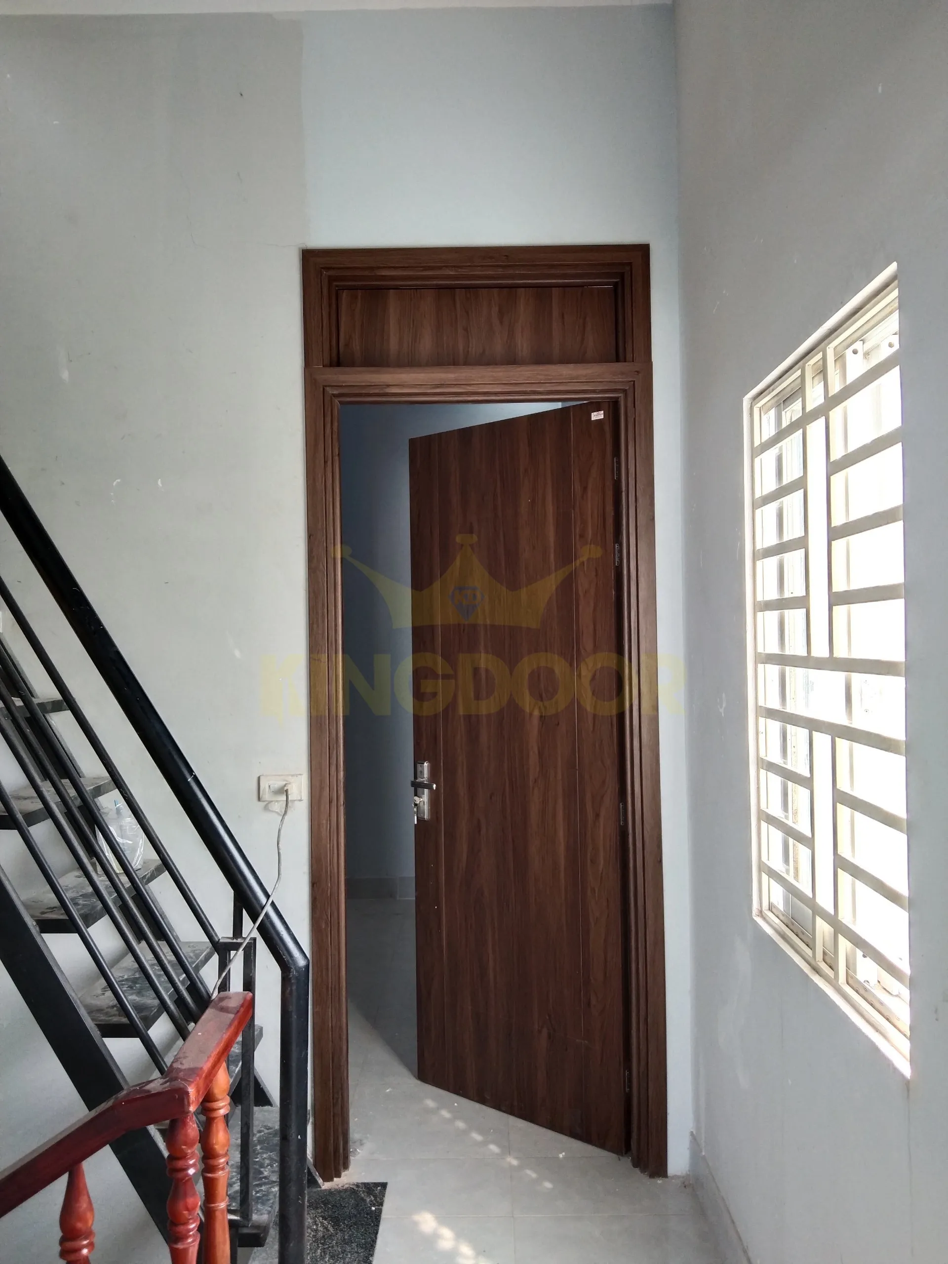 Mẫu cửa nhựa composite ofix đẹp