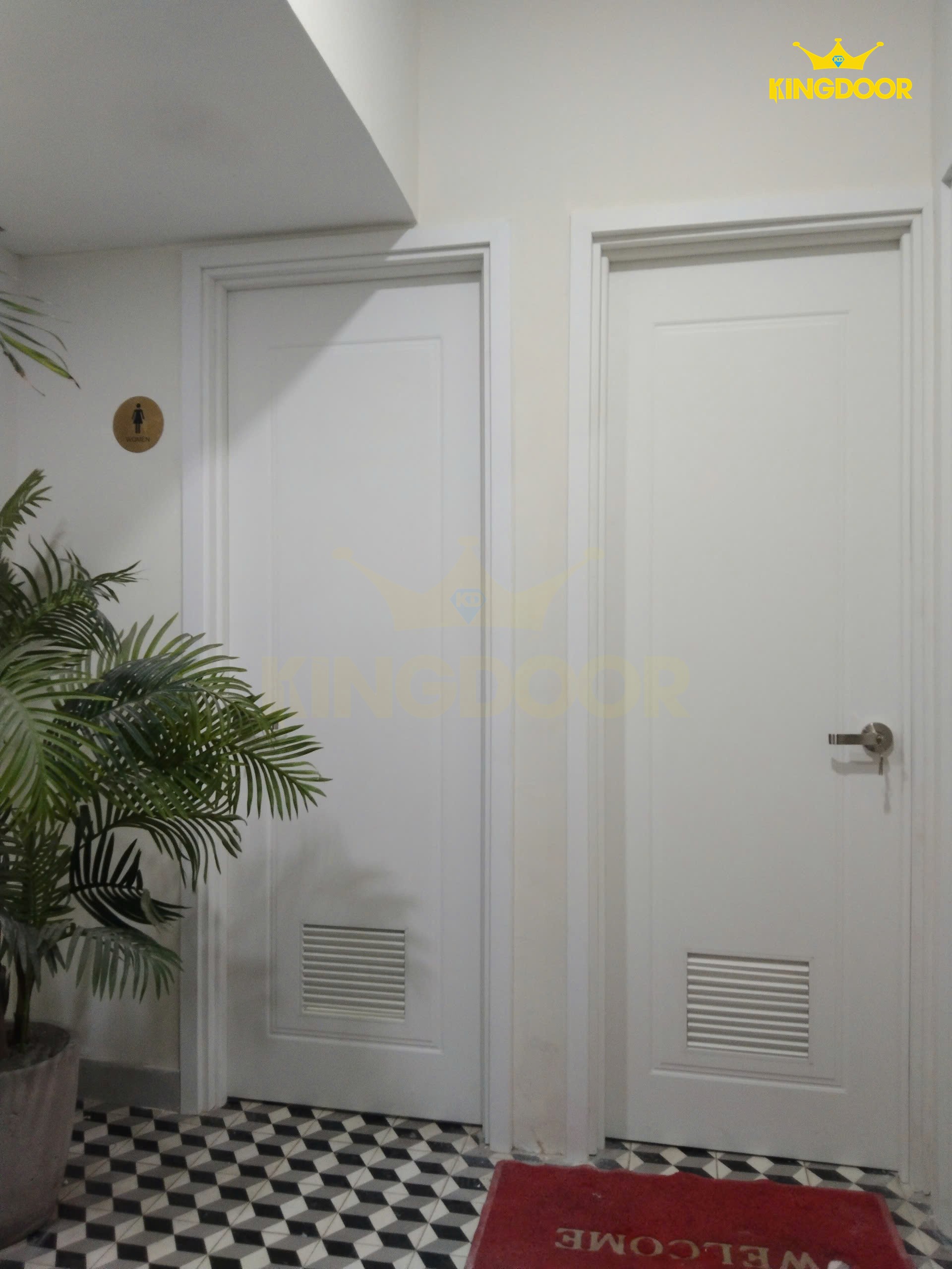 Cửa nhựa composite lá sách phòng kỹ thuật