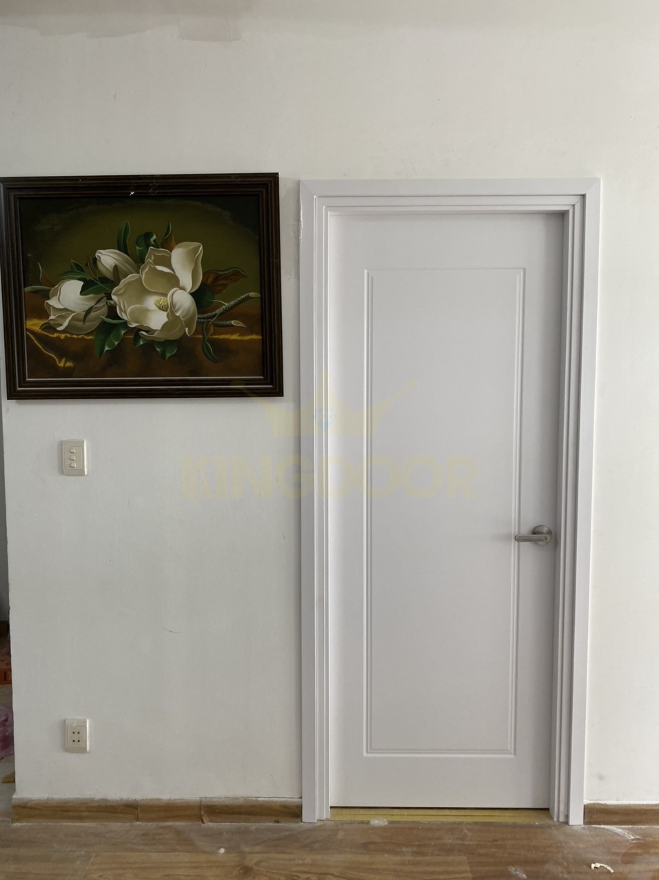 mẫu cửa nhựa composite trắng cho phòng ngủ